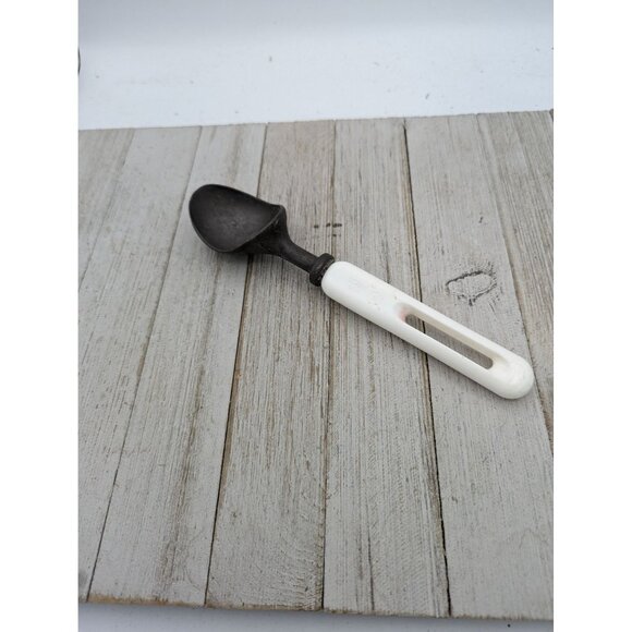 Bonny Prod Aluminum Plastic White Ice Cream Scoop 8 1/4" - Picture 1 of 8